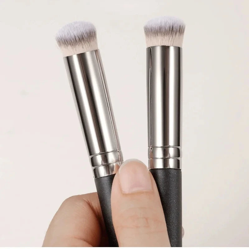 💄 Premium Dense Foundation Concealer Brush | Flawless Blending Contour