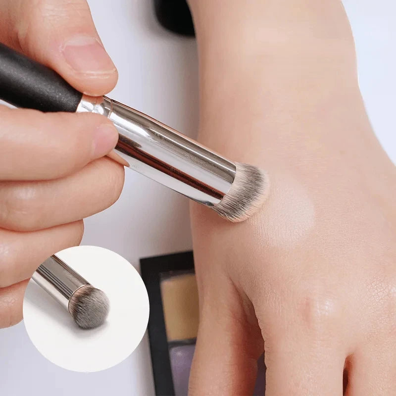 💄 Premium Dense Foundation Concealer Brush | Flawless Blending Contour